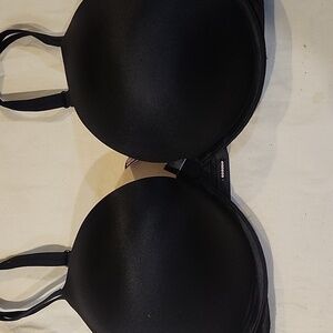 Victoria Secret push bra with light pink size 34DDD